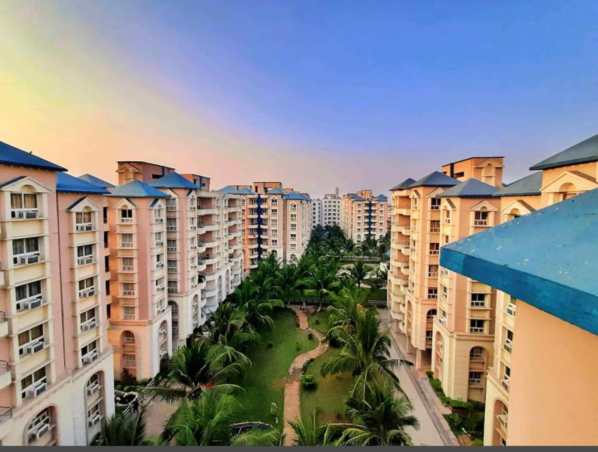 Swimmimg Pool - Santosh Residency - All Fully Air- Conditioned With Lift - Wifi - Parking And Children Play Ground - Best Luxury Budget Puri