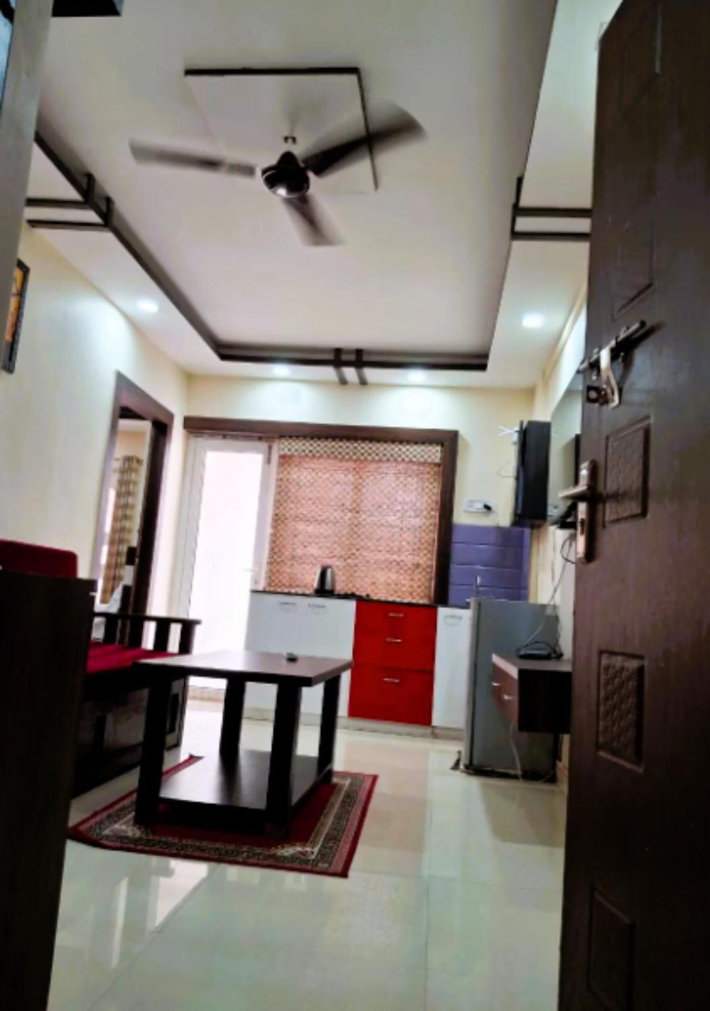 Swimmimg Pool - Santosh Residency - All Fully Air- Conditioned With Lift - Wifi - Parking And Children Play Ground - Best Luxury Budget 4*