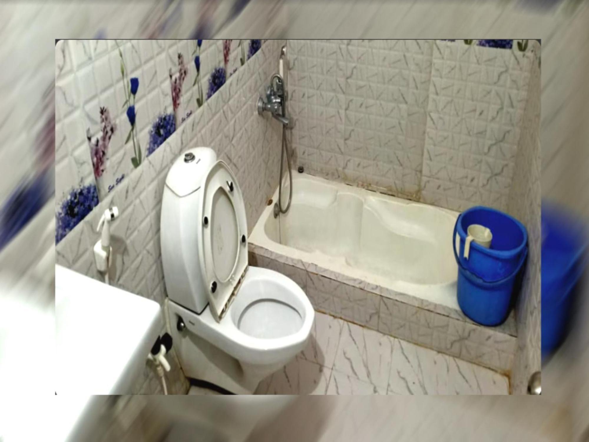Hotel Swimmimg Pool - Santosh Residency - All Fully Air- Conditioned With Lift - Wifi - Parking And Children Play Ground - Best Luxury Budget Puri